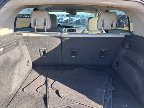 Used 2021 Cadillac XT4 Luxury w/ Cold Weather Package image 34