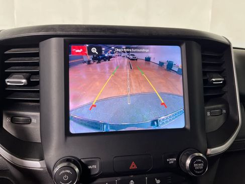 Used 2022 RAM 1500 Big Horn AWD/4WD image 19