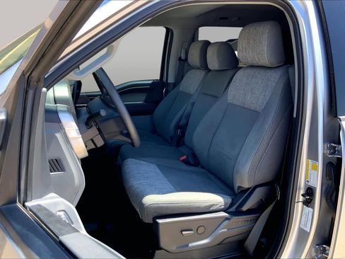 Certified 2023 Ford F250 XLT w/ XLT Premium Package AWD/4WD image 8