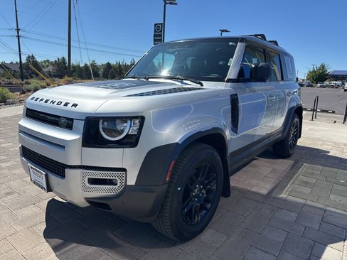 Used 2021 Land Rover Defender 110 S image 2