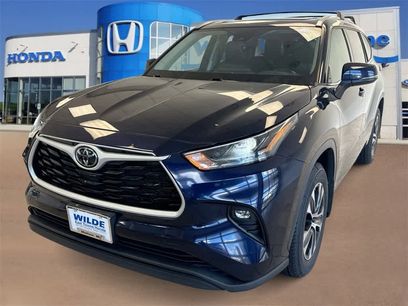 Used 2022 Toyota Highlander XLE