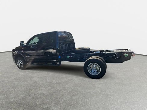 New 2026 RAM 3500 Big Horn AWD/4WD image 8