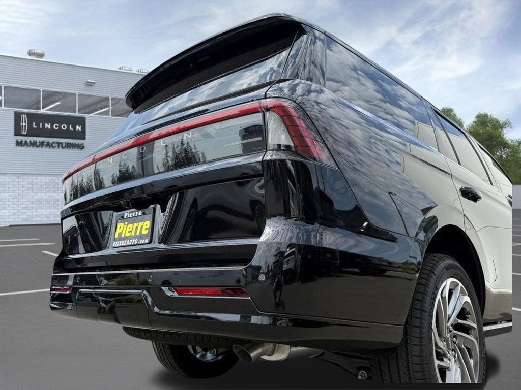 New 2027 Lincoln Navigator Reserve AWD/4WD image 31