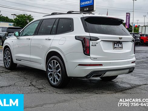 Used 2023 Cadillac XT6 Sport w/ Technology Package AWD/4WD image 7