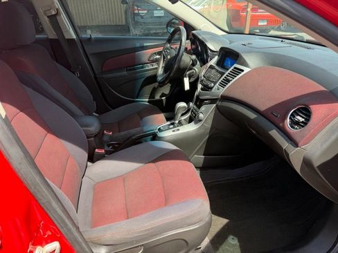 Used 2012 Chevrolet Cruze LT w/ RS Package image 12