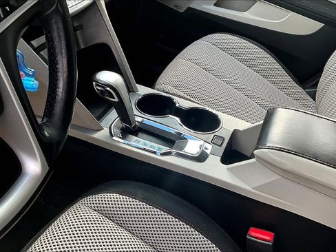 Used 2015 Chevrolet Equinox LT w/ Driver Convenience Package image 17