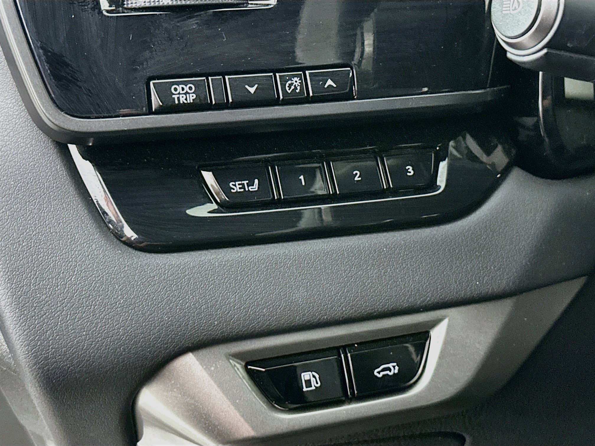 Used 2024 Lexus RX 350 Premium w/ Accessory Package (Z1) FWD image 17