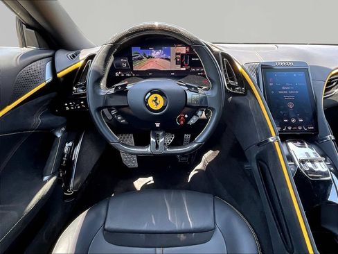 Used 2023 Ferrari Roma RWD image 11