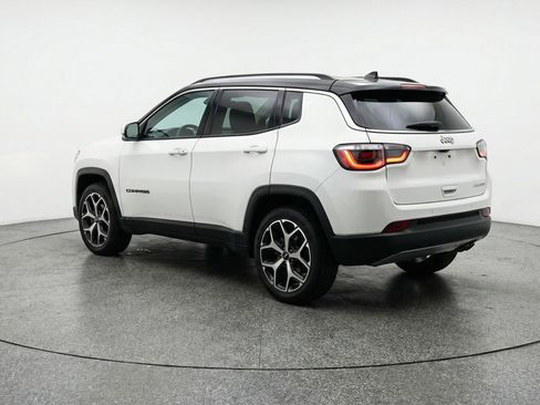 Used 2025 Jeep Compass Limited AWD/4WD image 6