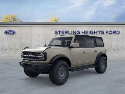 New 2025 Ford Bronco Outer Banks w/ Sasquatch Package image 1