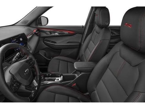 Used 2024 Chevrolet TrailBlazer RS w/ Convenience Package FWD image 9