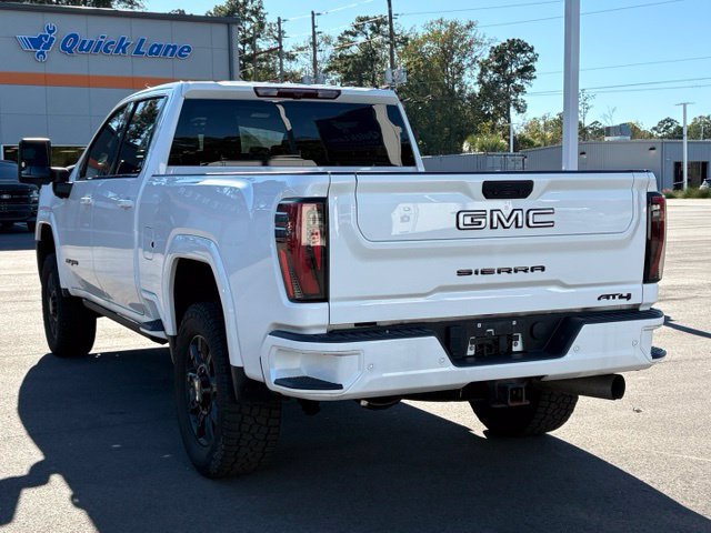 Used 2024 GMC Sierra 2500 AT4 AWD/4WD image 3