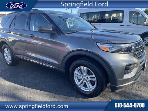 Used 2023 Ford Explorer XLT image 1