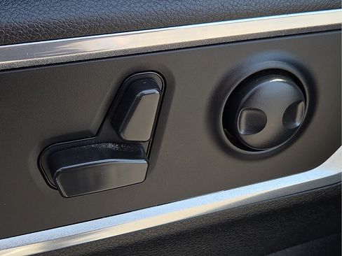 Used 2022 RAM 1500 Laramie RWD image 15