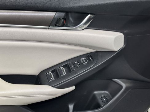 Used 2019 Honda Accord LX image 21