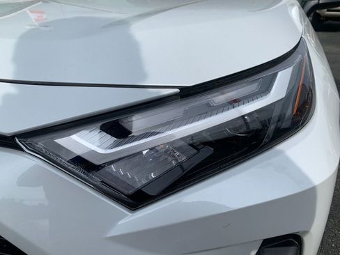 Used 2023 Toyota RAV4 XLE Premium image 9