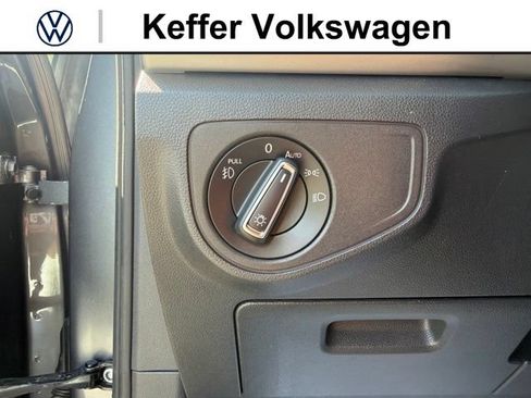 Used 2019 Volkswagen Atlas SE w/ Towing Package FWD image 16