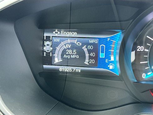 Used 2019 Ford Fusion SE FWD image 8