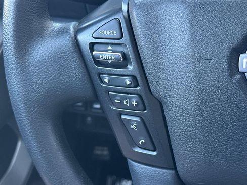 Used 2022 Nissan Frontier SV AWD/4WD image 24