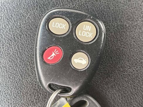 Used 2000 Chevrolet Corvette Coupe w/ Memory Pkg RWD image 3