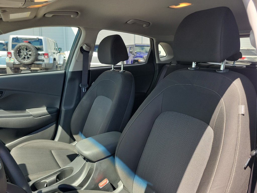 Used 2022 Hyundai Kona SEL FWD image 17