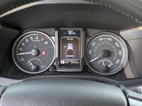 Used 2023 Toyota Tacoma TRD Sport image 21