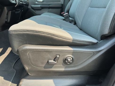 Used 2019 RAM 1500 Big Horn AWD/4WD image 18