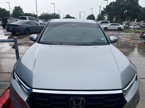 Used 2025 Honda CR-V EX-L image 4