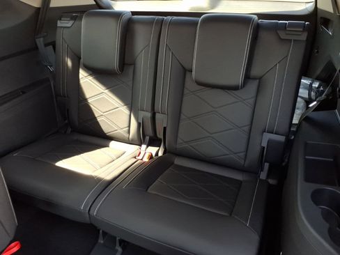 New 2026 Volkswagen Atlas SE image 15