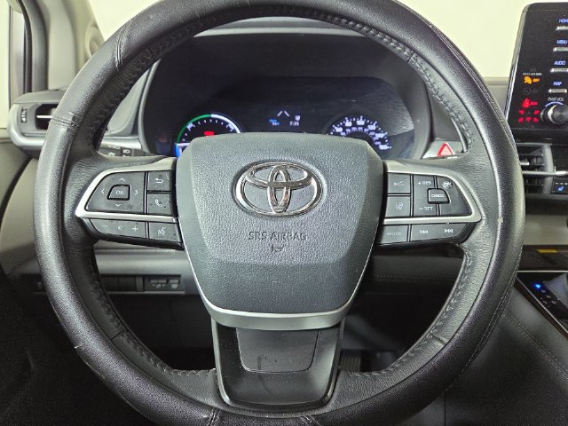 Used 2024 Toyota Sienna XLE w/ XLE Plus Package AWD/4WD image 19