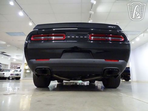 Used 2015 Dodge Challenger SRT Hellcat image 14
