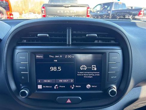 Used 2023 Kia Soul LX image 22
