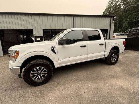 Used 2022 Ford F150 XLT w/ Trailer Tow Package AWD/4WD image 6