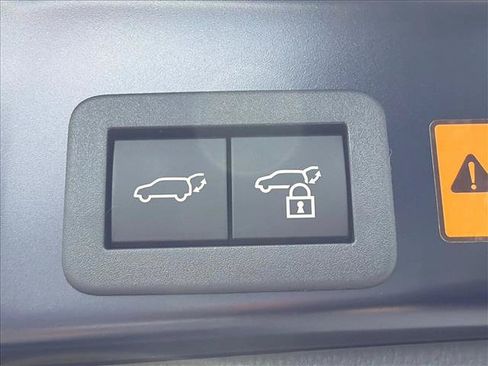 Used 2026 Toyota RAV4 SE w/ Convenience Package AWD/4WD image 19