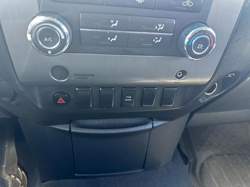 Used 2008 Nissan Titan XE w/ Preferred Pkg image 19