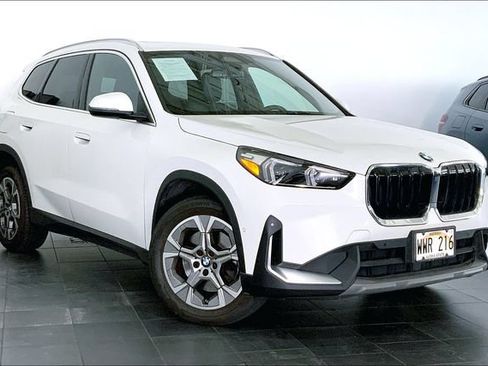 Certified 2023 BMW X1 xDrive28i w/ Convenience Package AWD/4WD image 2