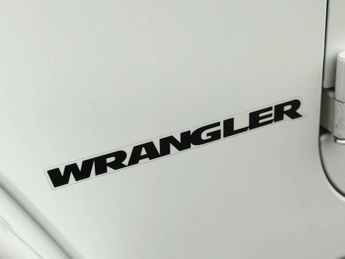Used 2015 Jeep Wrangler Sport AWD/4WD image 13