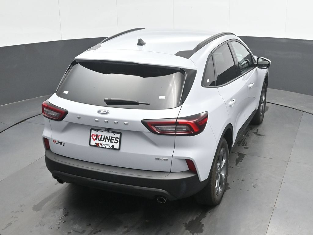 Used 2025 Ford Escape ST-Line Select AWD/4WD image 30