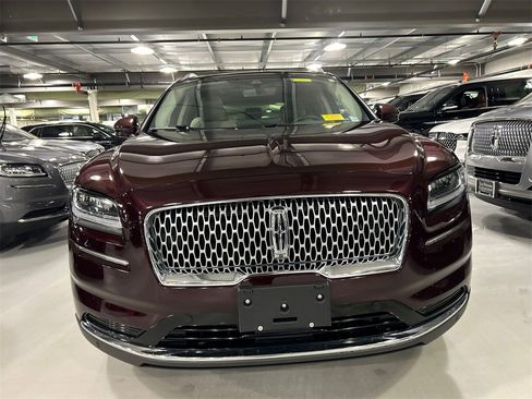 Used 2023 Lincoln Nautilus Reserve w/ Equipment Group 201A image 6
