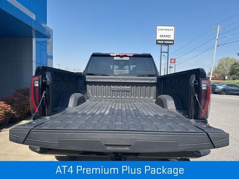 New 2026 GMC Sierra 2500 AT4 w/ AT4 Premium Plus Package AWD/4WD image 9