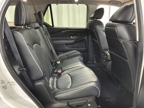 Used 2024 Honda Pilot Elite image 27
