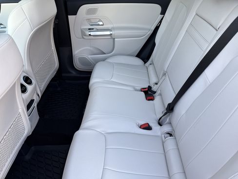 New 2026 Mercedes-Benz GLB 250 image 28