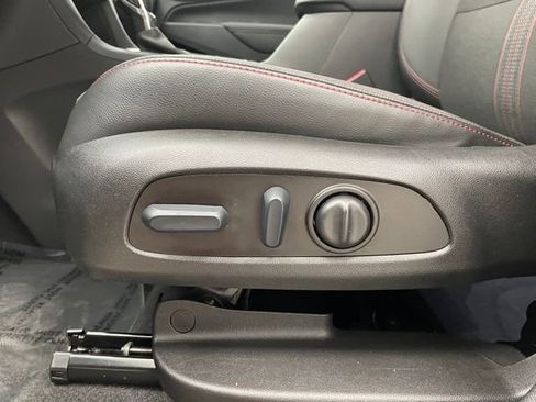 Certified 2023 Chevrolet Equinox RS image 9