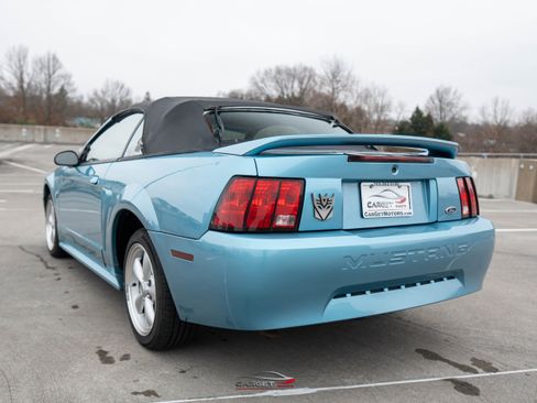 Used 1999 Ford Mustang Convertible image 5