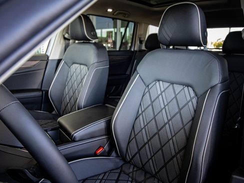 New 2026 Volkswagen Atlas SEL Premium R-Line image 28