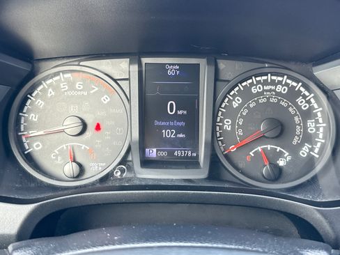 Used 2019 Toyota Tacoma SR w/ SR Convenience Package RWD image 32