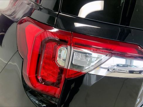 Used 2022 GMC Acadia Denali w/ Denali Ultimate Package image 29