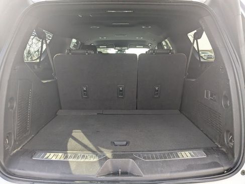 Used 2023 Chevrolet Suburban Premier image 30