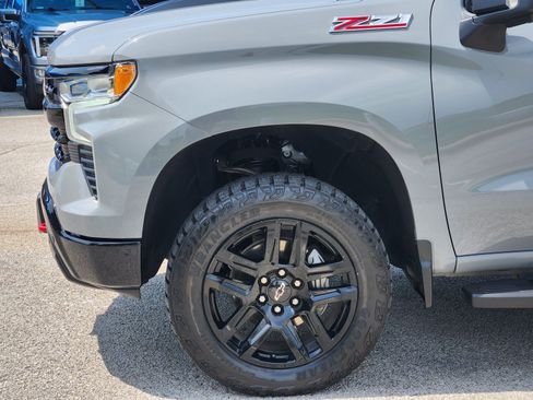 Used 2024 Chevrolet Silverado 1500 LT Trail Boss w/ LT Trail Boss Premium Package AWD/4WD image 26