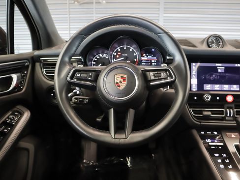 Certified 2024 Porsche Macan AWD/4WD image 13